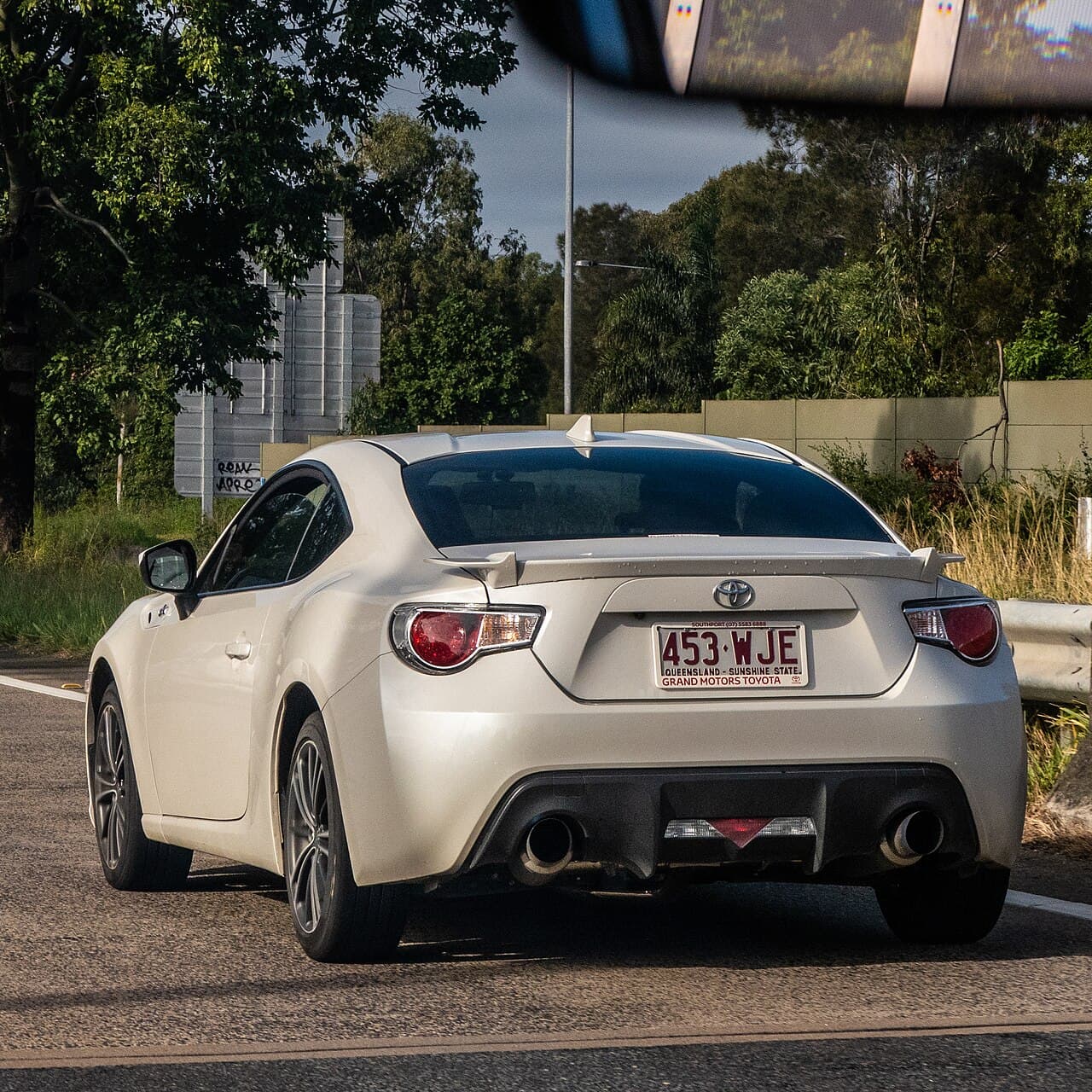 Toyota 86 — photo: John Robert McPherson (CC0, Wikimedia Commons)